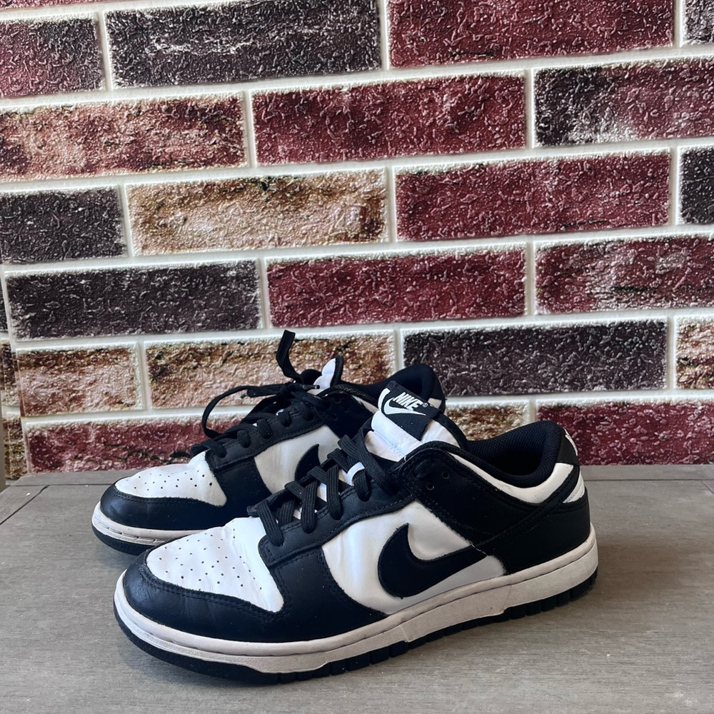 Nike Black and White Sneakers - Picture 2 of 10